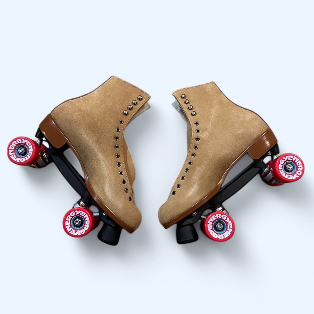 RIEDELL tan 135 zone roller skates
